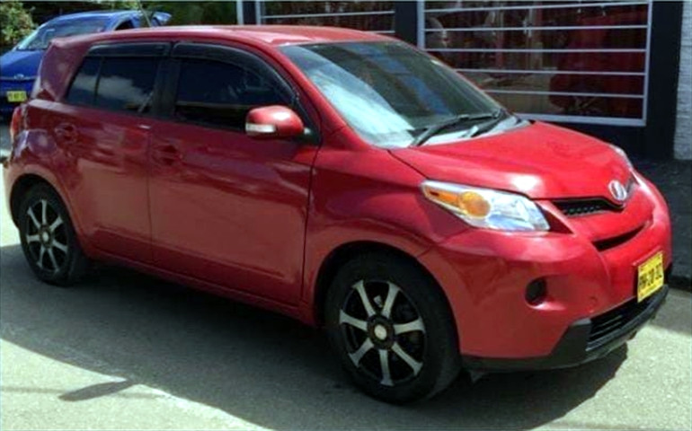 Toyota Ist (Red)